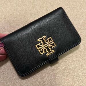 NWT Tory Burch Black Britten Smart Phone Wallet